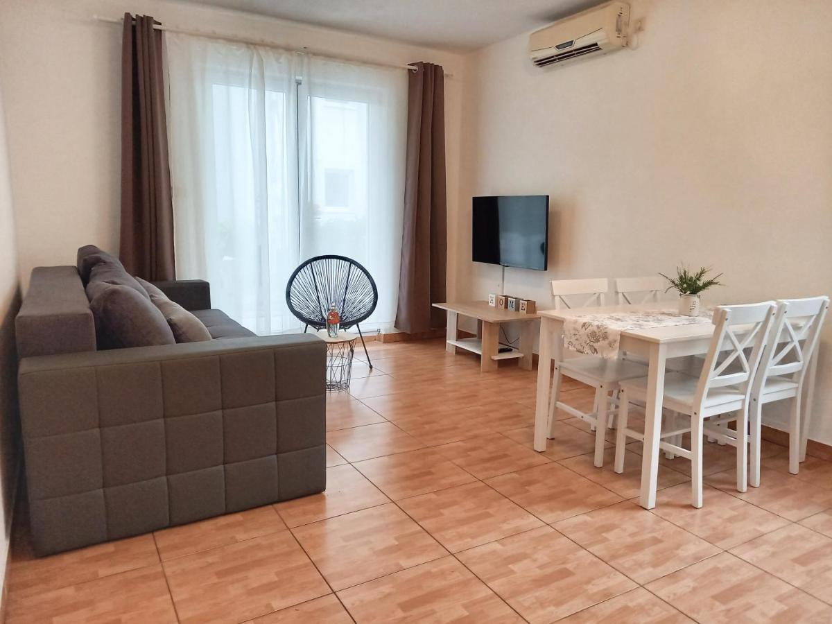 Apartments Marusic Makarska Esterno foto