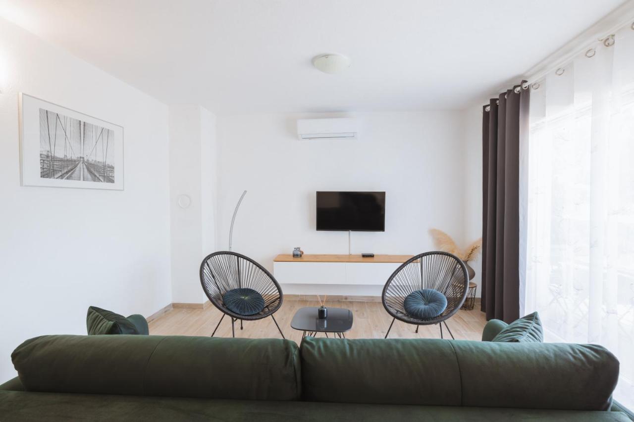 Apartments Marusic Makarska Esterno foto
