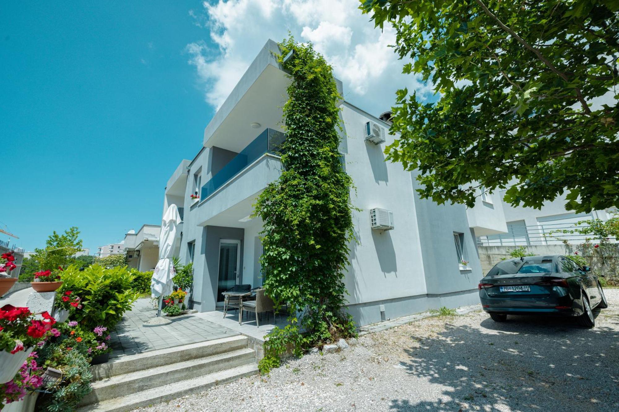 Apartments Marusic Makarska Esterno foto
